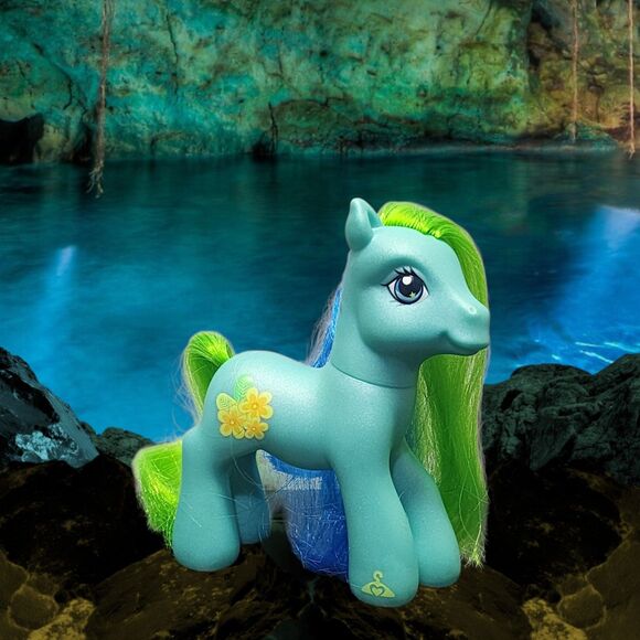 Vintage G3 My Little Pony Tropical Surprise Hasbro 2005 Blue Green Yellow Flower - Picture 1 of 8